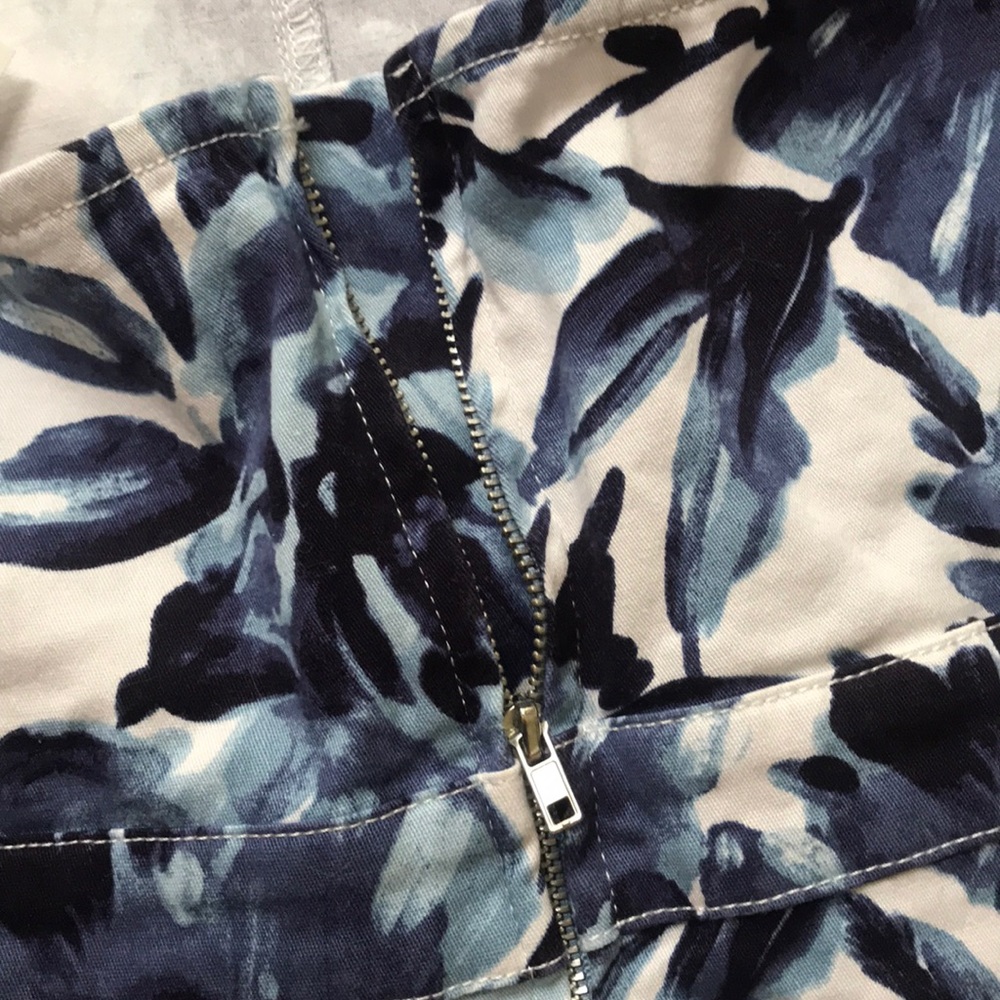 Dress - Picture 5 of 6